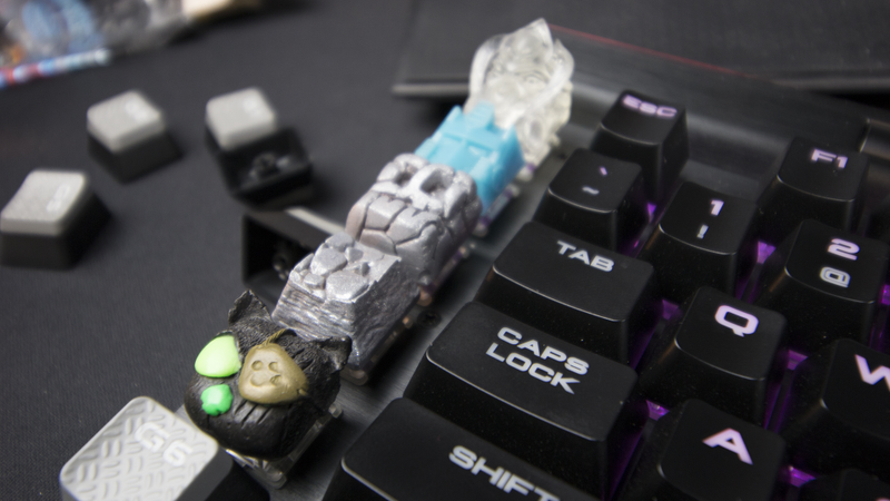 Illustration for article titled Corsair Gaming K95 RPG Platinum Review: A Very Gaming Keyboard